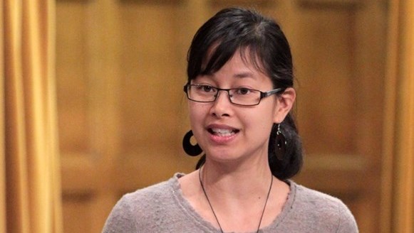 "C'est une trahison" - Anne Quach