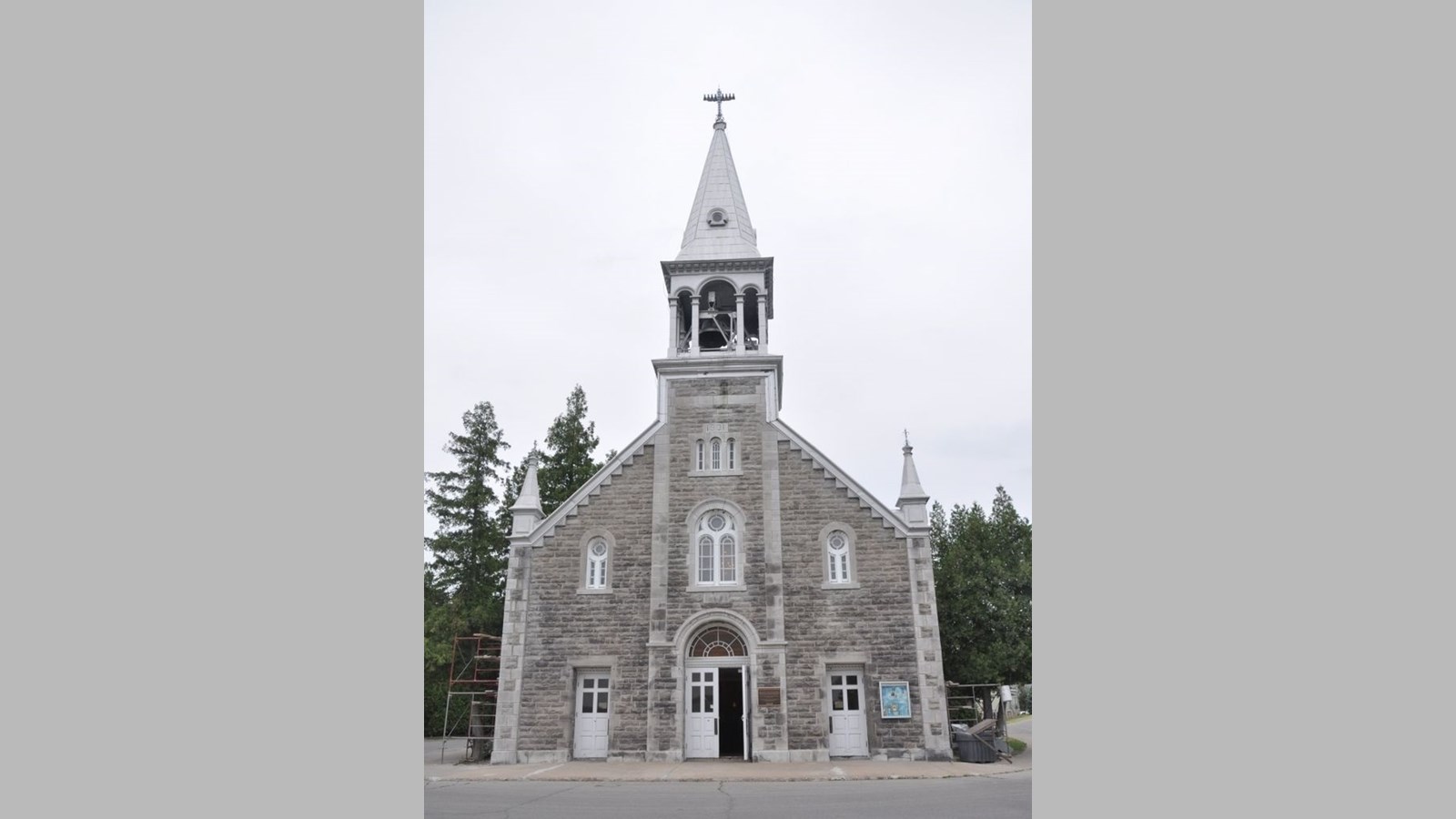 L'église Sainte-Jeanne-de-Chantal reçoit une aide de Québec