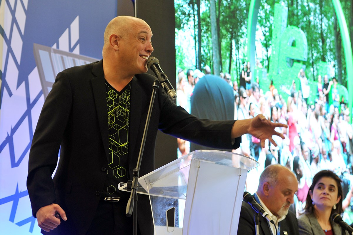 MIchel Vallée: l'homme qui crée l'extraordinaire