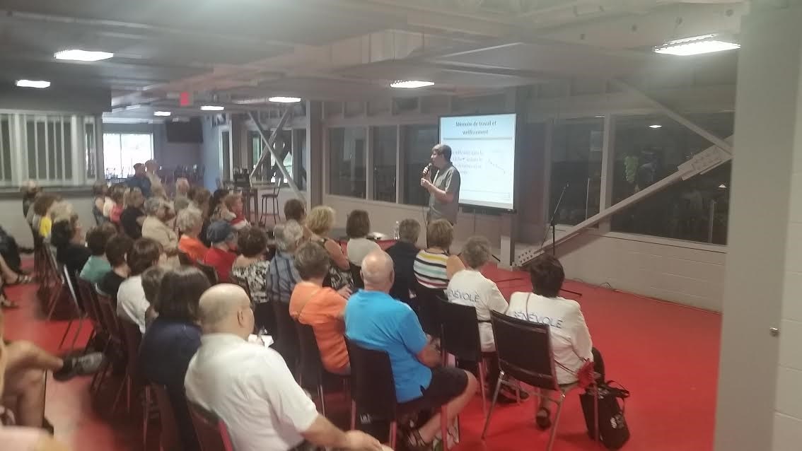 Le Salon des 50 ans et plus de Vaudreuil-Soulanges se tenait le 18 mai dernier à l'aréna de Vaudreuil-Dorion.