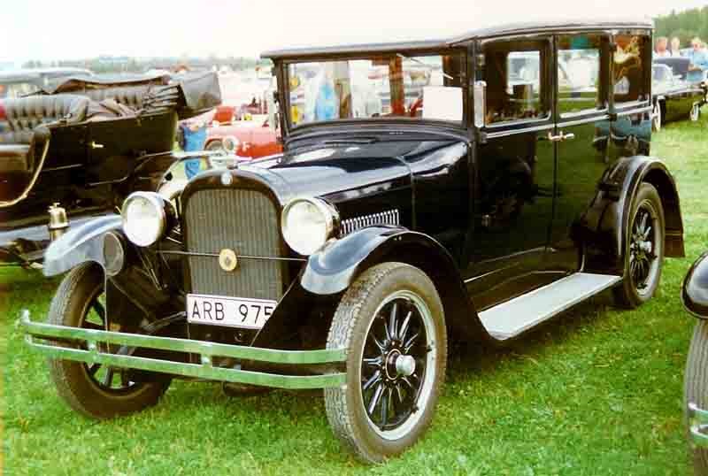 Le parc Delpha-Sauvé se transforme en musée de l'automobile