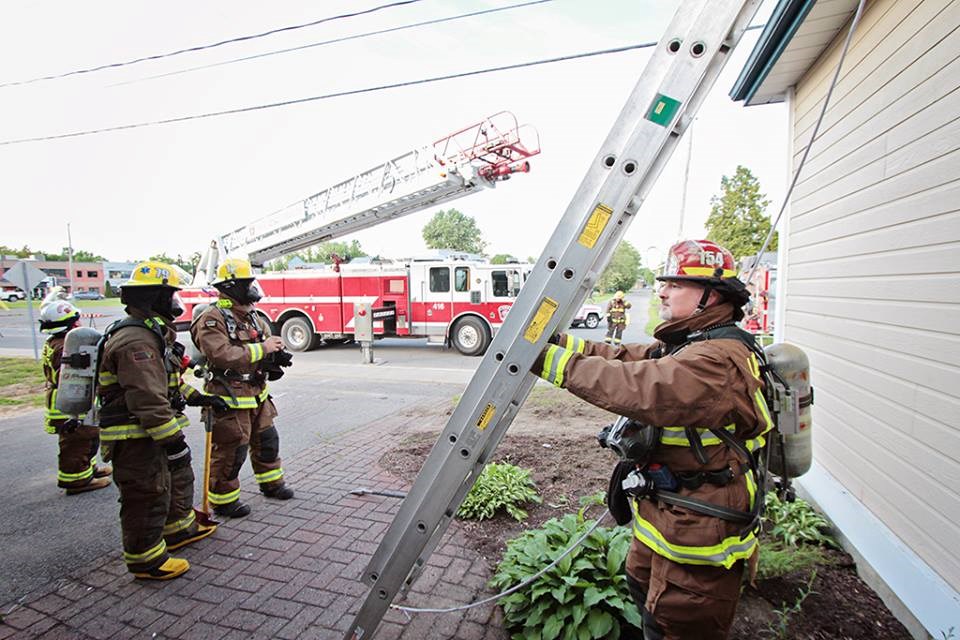 Un exercice d'incendie hors de l'ordinaire pour des pompiers de la région