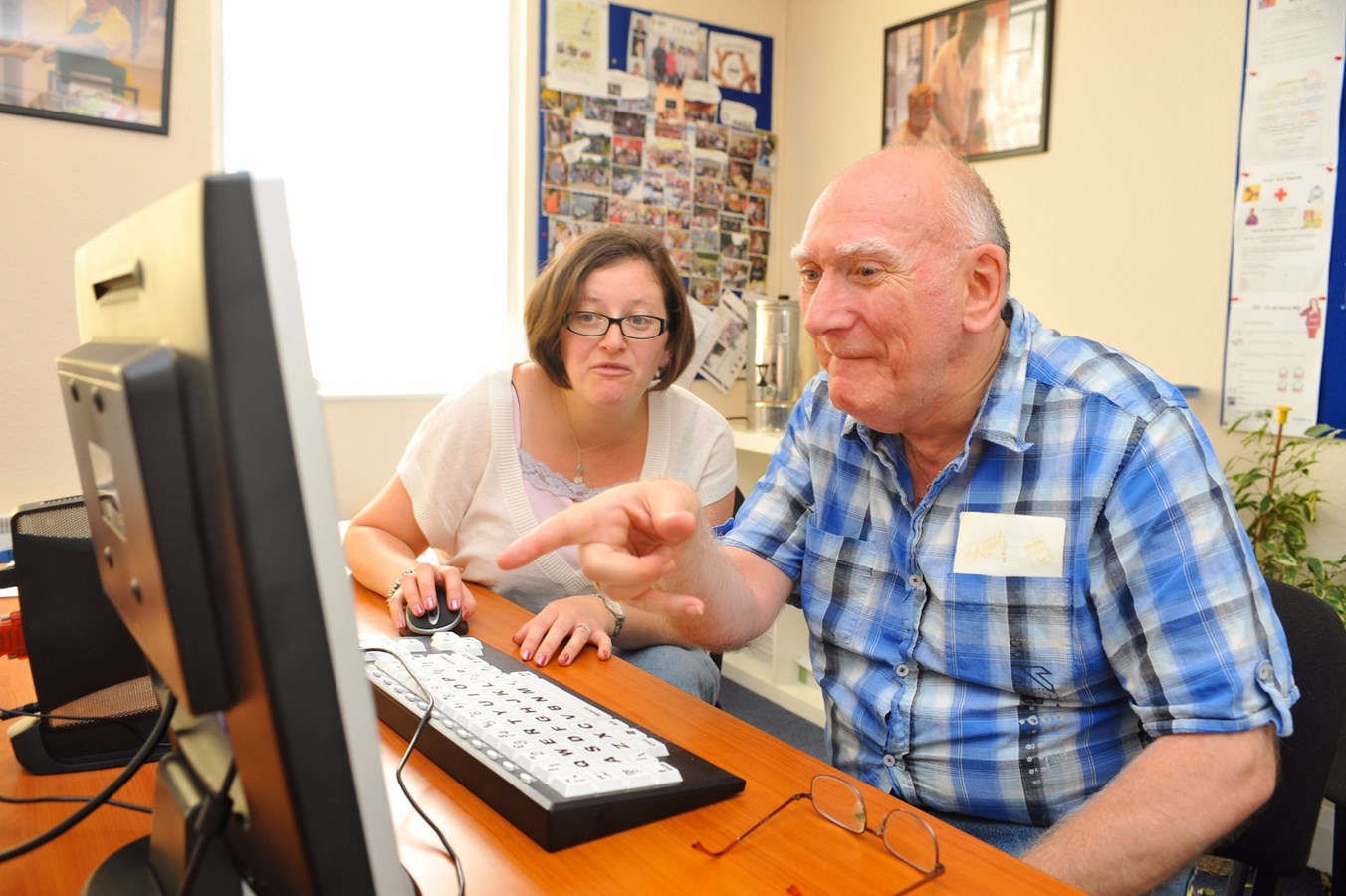 Trois conseils pour protéger ses parents âgés qui utilisent Internet