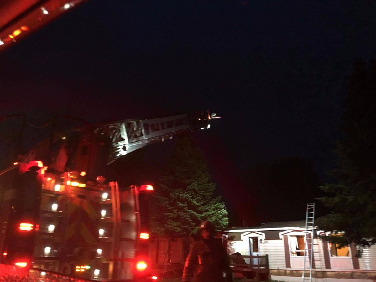 Une résidence ravagée par les flammes à Saint-Lazare