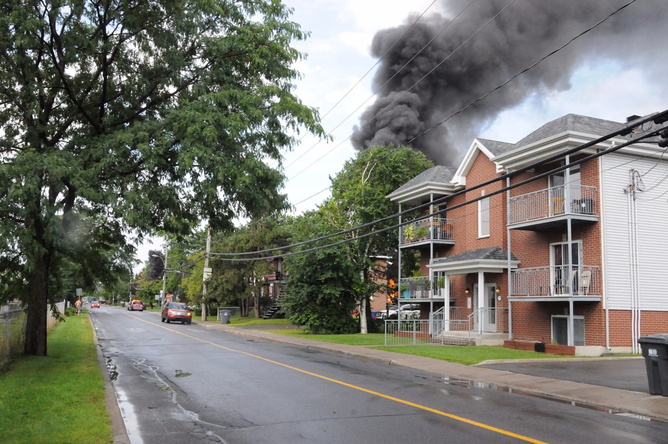 DERNIÈRE HEURE: Un incendie fait rage à Vaudreuil-Dorion