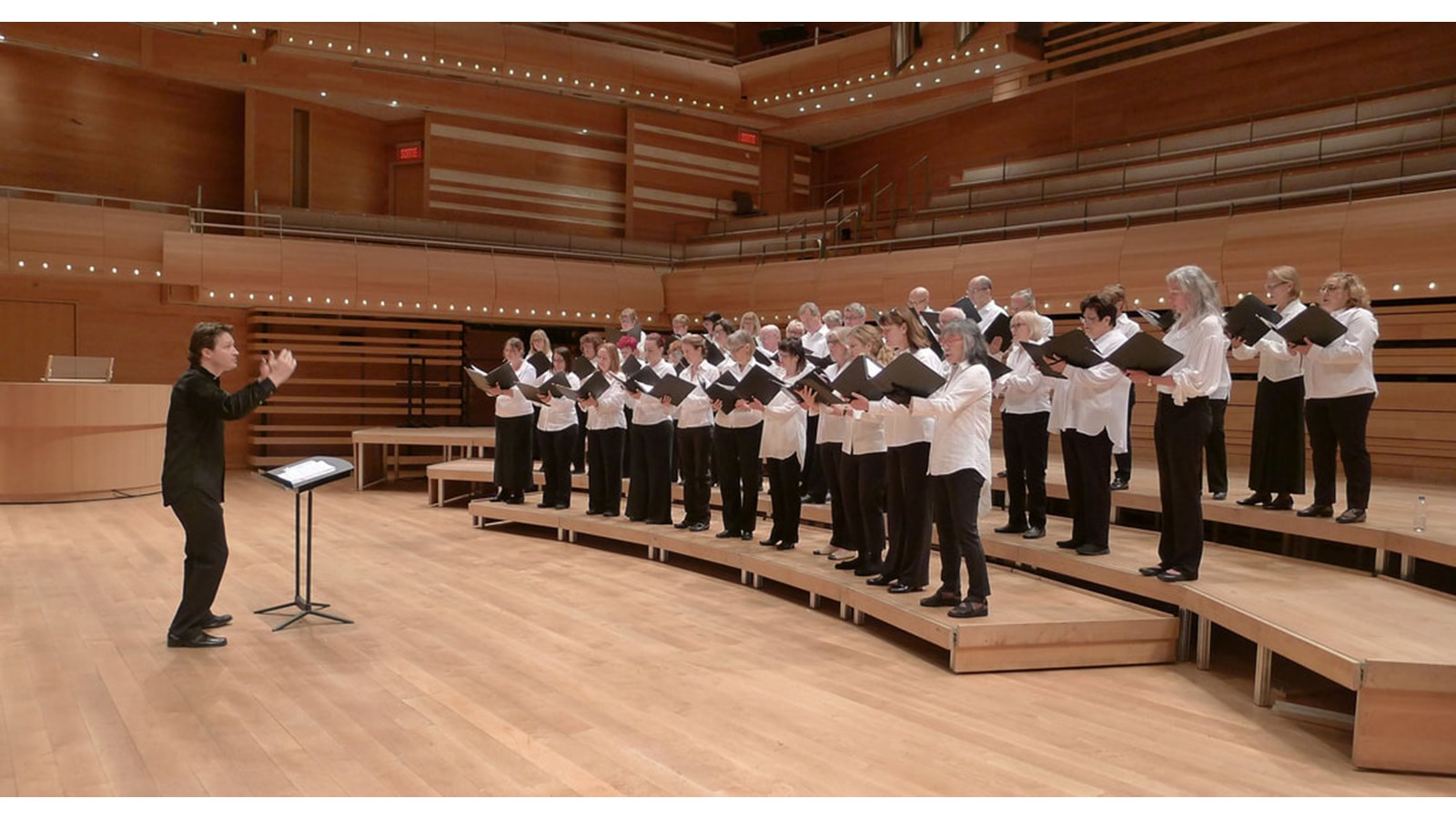Le Choeur classique de Vaudreuil-Soulanges charme le public lors de la Virée classique de l'OSM