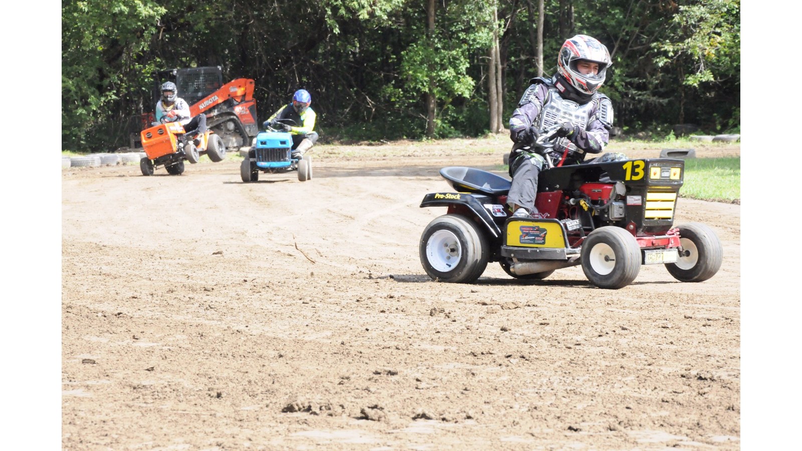 Un succès sur toute la piste pour le Grand prix de tracteurs à gazon