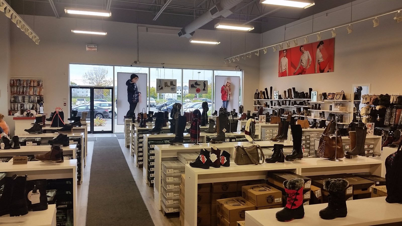 PUBLI-REPORTAGE: Trouver chaussure à son pied durant la Vente VIP de Chaussures Pop