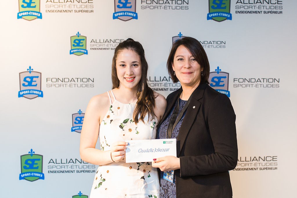 Claudelle Jolicoeur remporte une troisième bourse de persévérance scolaire