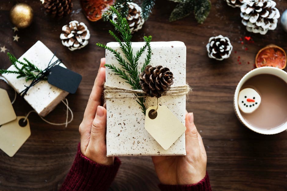 Impressionnez vos hôtes avec l'un de ces 5 cadeaux originaux