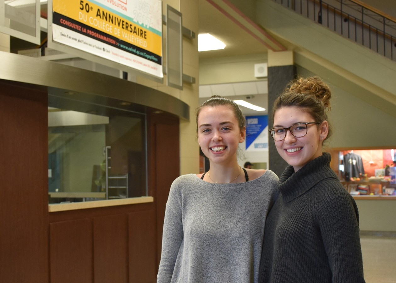 Deux étudiantes du Collège de Valleyfield s'envoleront vers la Thaïlande