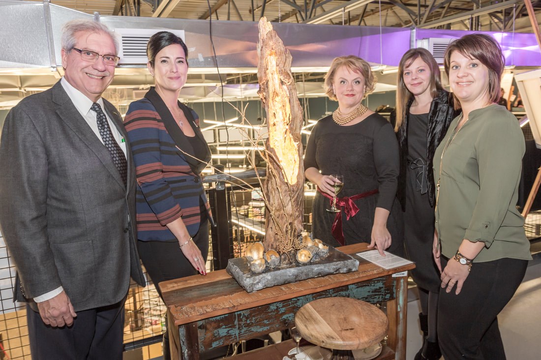 Madeleine Turgeon, artiste multidisciplinaire, jumelée à Maison funéraire Roussin