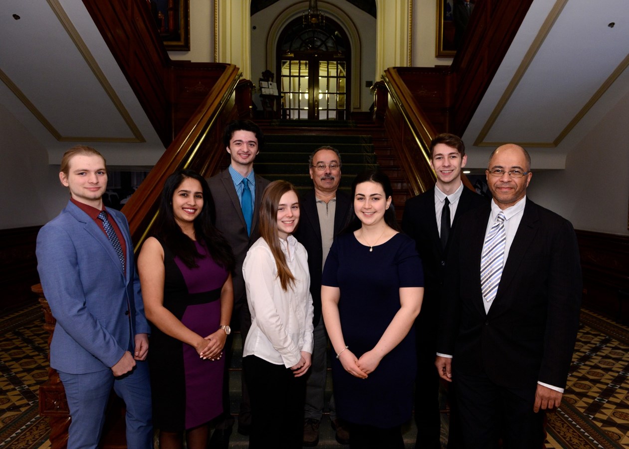 Des étudiants de Valleyfield s'initient à la vie parlementaire