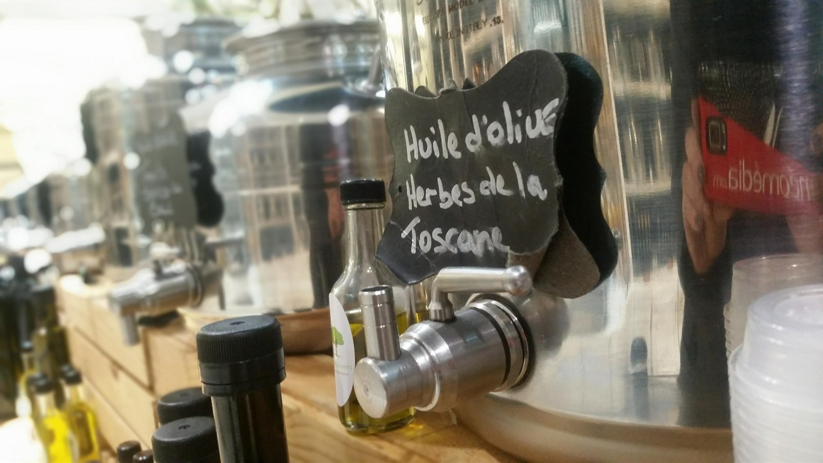 « Pour moi, l’huile d’olive n’est pas seulement une bouteille, c’est une passion. » - Josée Nadeau