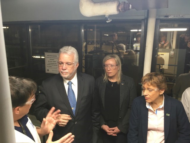 Le premier ministre du Québec rencontre des étudiants du Centre de formation professionnelle Paul-Gérin-Lajoie