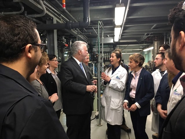 Le premier ministre du Québec rencontre des étudiants du Centre de formation professionnelle Paul-Gérin-Lajoie