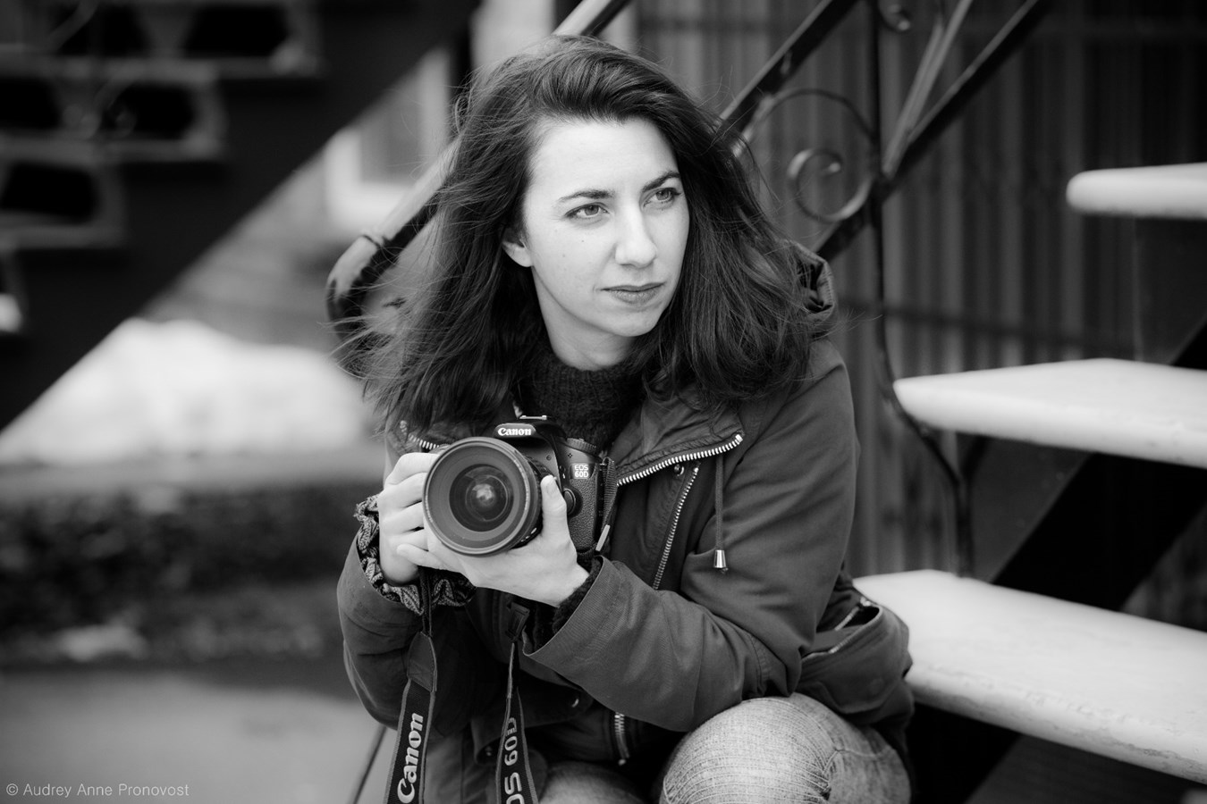 Noémie Martineau vous invite à prendre la pose pour le Rose