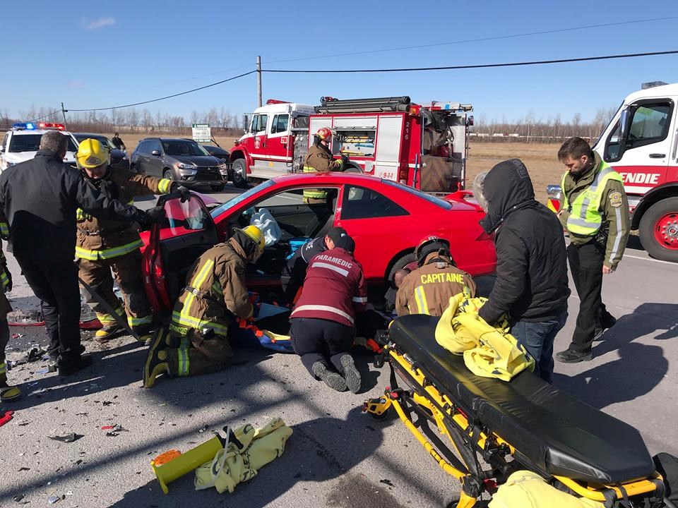 Un face-à-face entre deux véhicules conduit un automobiliste à l'hôpital
