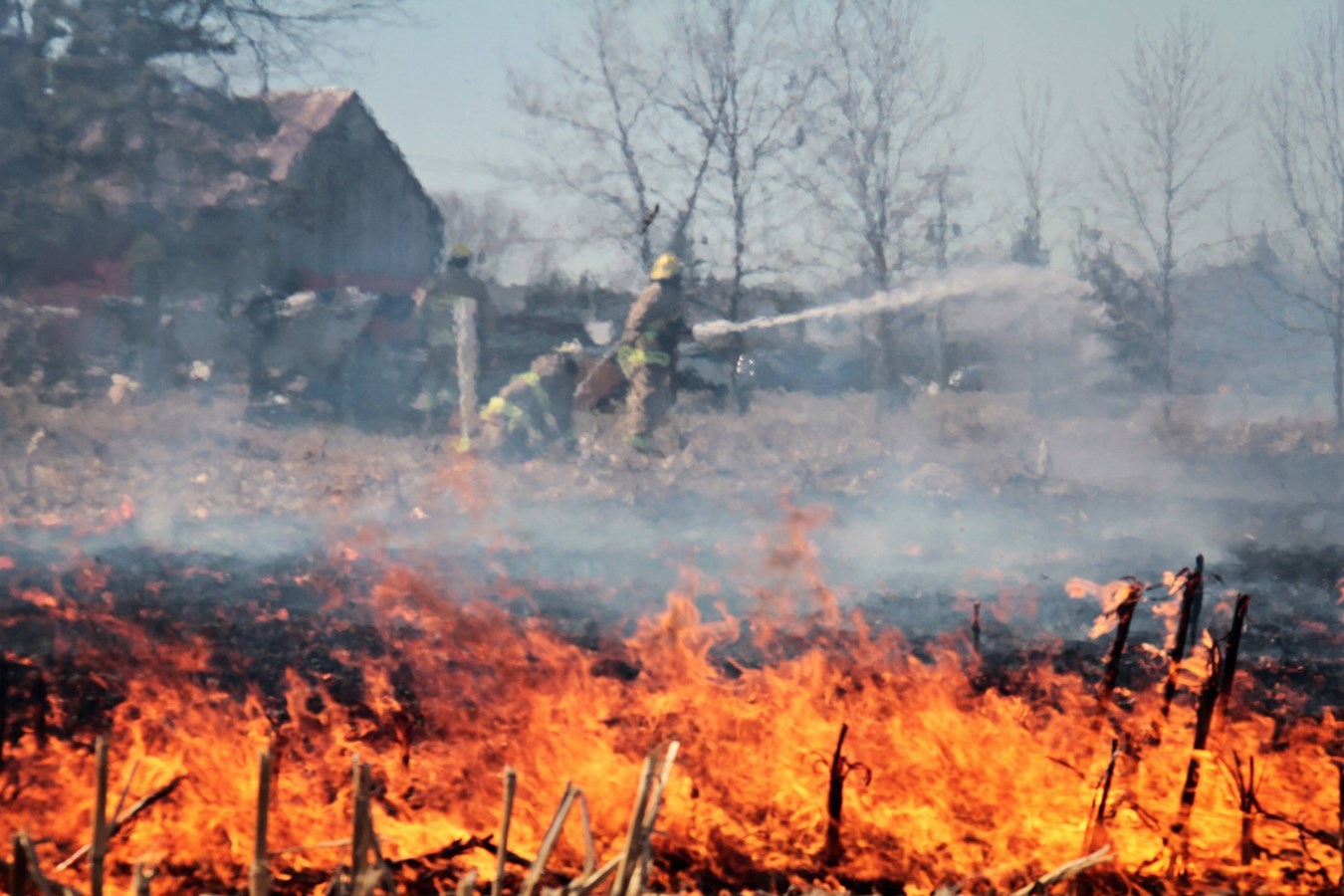 Un incendie est présentement en cours sur la route 201 à St-Clet