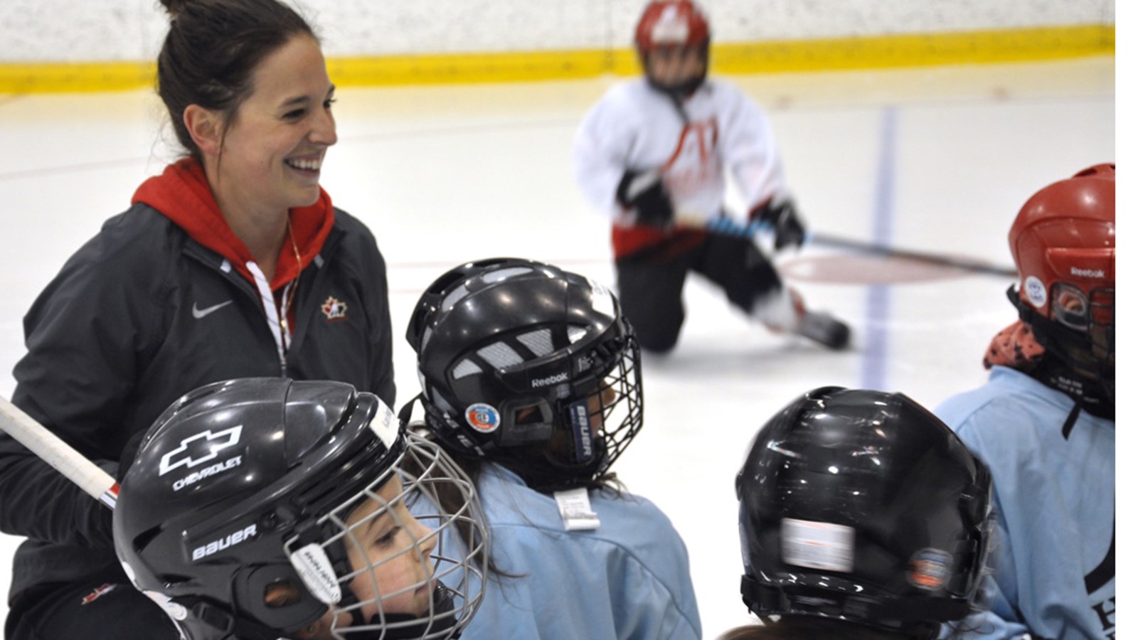Pas encore inscrite à l’école de hockey de Mélodie Daoust?  