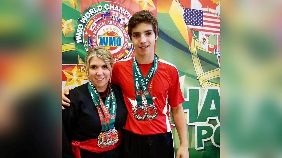 Deux karatékas de Soulanges médaillés au championnat mondial d’arts martiaux