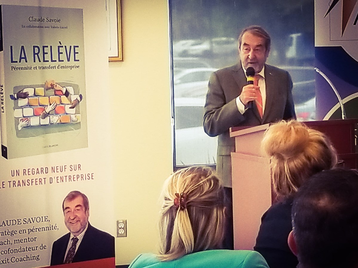M. Claude Savoie captive les membres de l'AGAIP