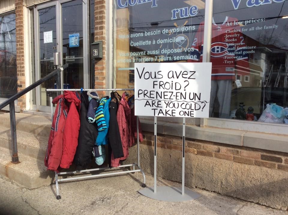 " Vous avez froid, prenez-en un ". 