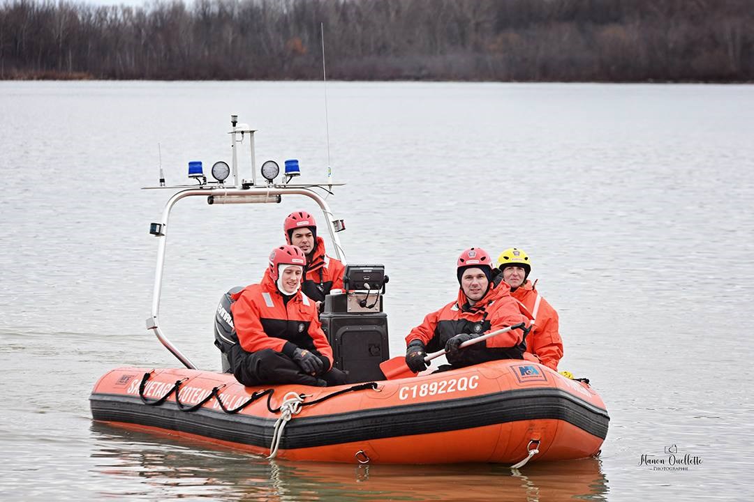 Les pompiers de Coteau-du-Lac maintiennent leurs compétences sur le plan d’eau, été comme hiver
