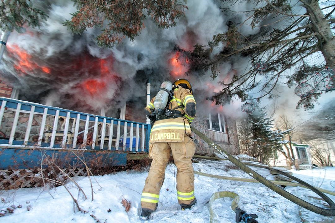 Une résidence de Saint-Lazare est ravagée par les flammes
