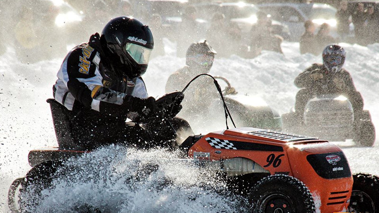 Beaucoup d’action au Grand prix des tracteurs à gazon sur glace de Saint-Zotique