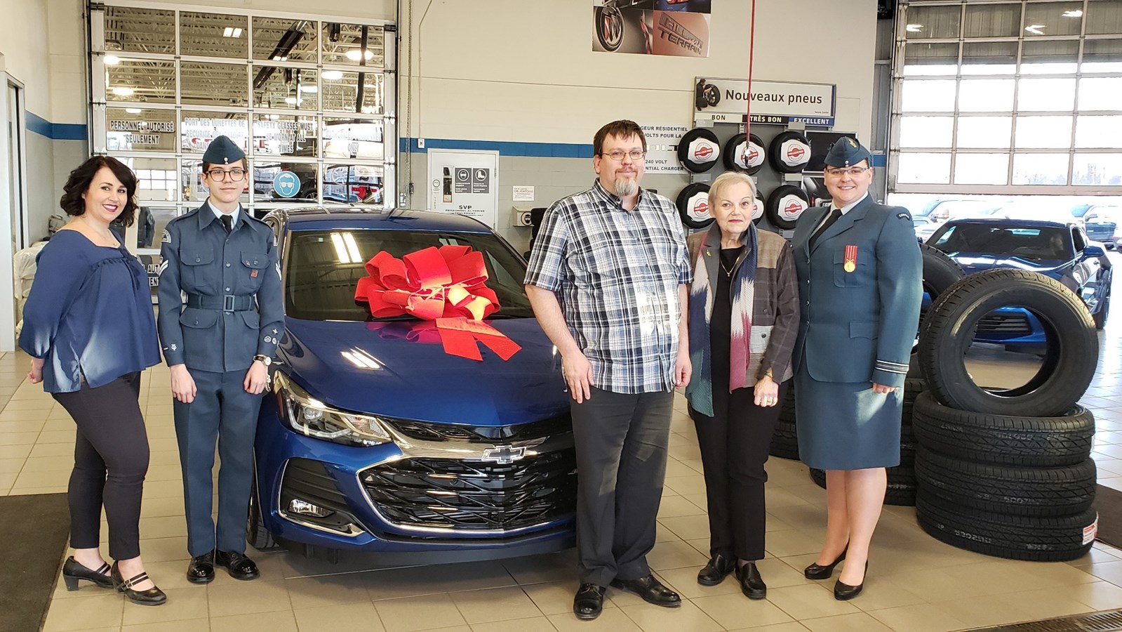 Chevrolet Buick GMC de L’Île-Perrot remet une Chevrolet Cruze Berline LT 2019