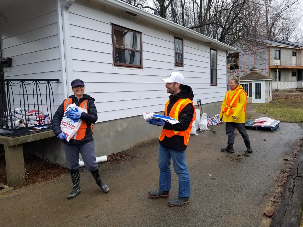 Le personnel de la Ville de L'Île-Perrot est bien présent sur le terrain