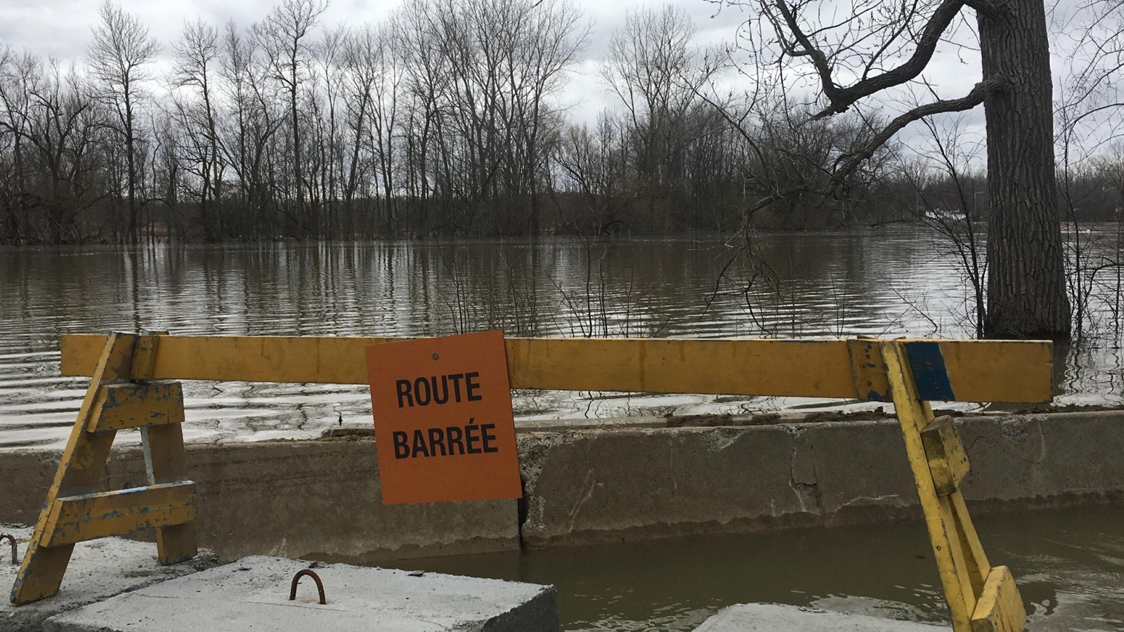 L'eau continue de monter à Rigaud