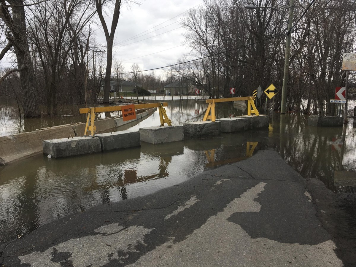 L'eau continue de monter à Rigaud