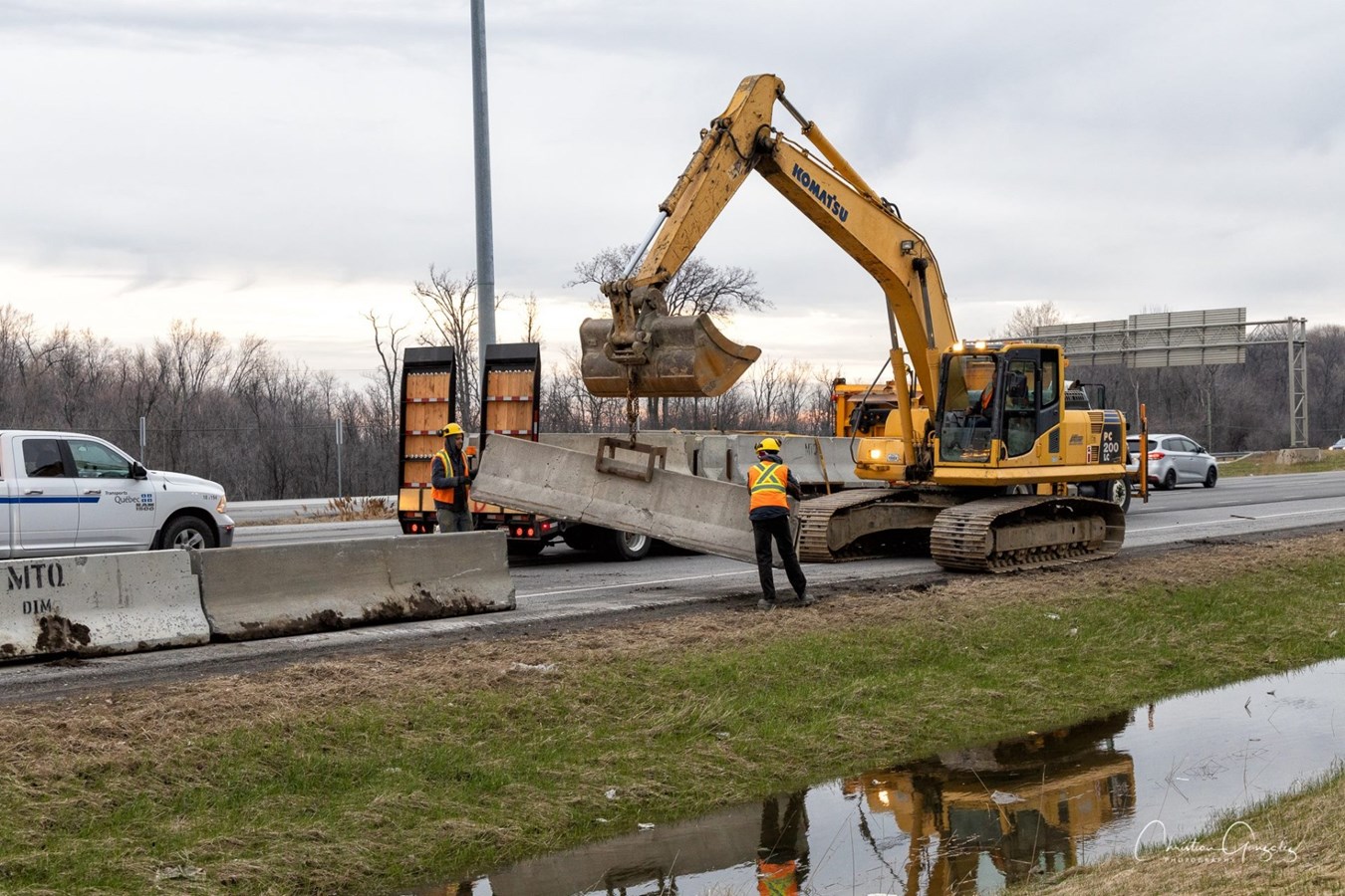 Les inondations causent d'importants bouchons de circulation