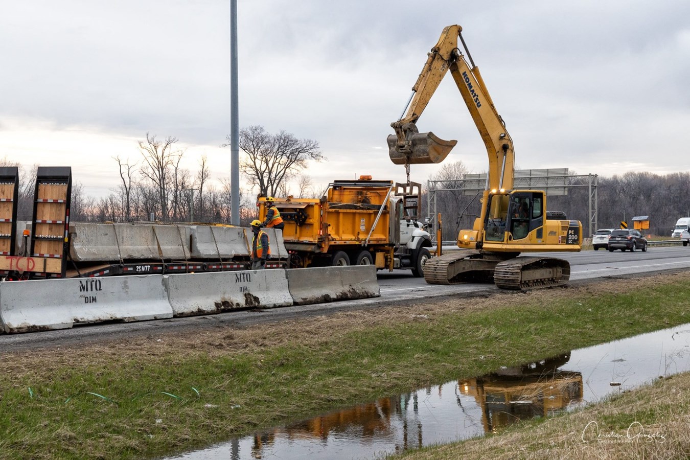 Les inondations causent d'importants bouchons de circulation