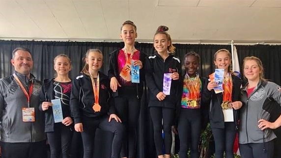 Les gymnastes de Gymini rapportent 20 récompenses de la Coupe provinciale 2019