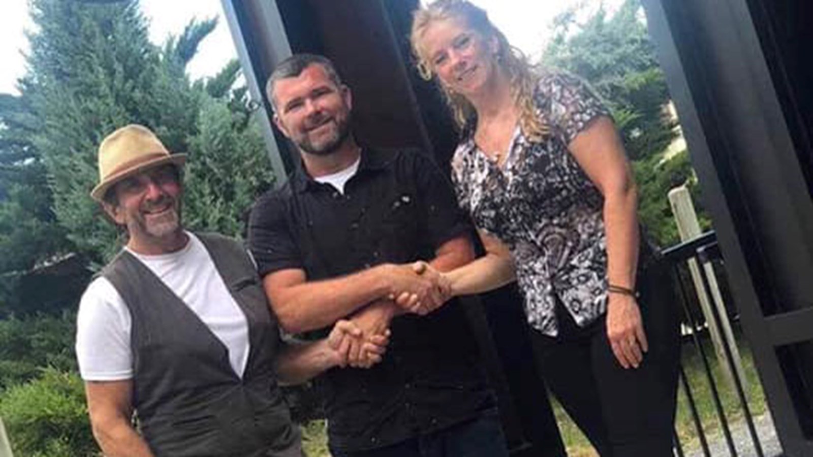 L'actuel propriétaire Mathieu Bégin, conjoint d'Audrey Poirier, décédée en décembre dernier passe les rênes du commerce à Roger Salesse et Diane Lachance. 