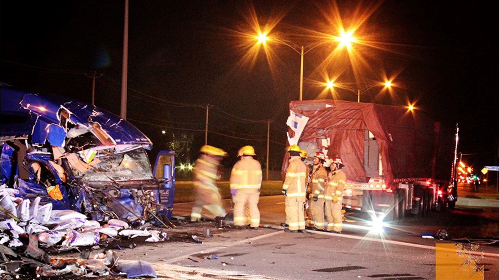 Une violente collision entre deux poids lourds fait un blessé léger à Salaberry-de-Valleyfield 