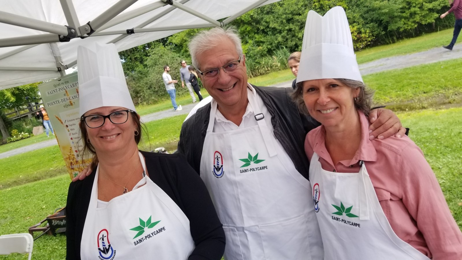 La co-création des municipalités de Saint-Polycarpe et de Pointe-des-Cascades s'est mérité tous les honneurs pour le volet municipal. L'équipe est repartie avec la Toque d'Or.