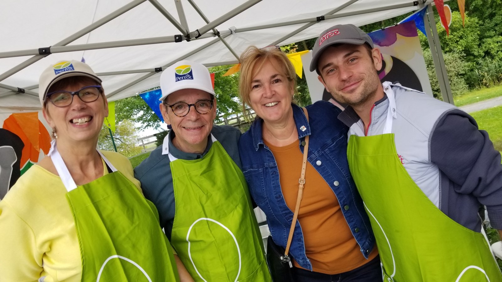 Les équipes de L'Île-Perrot et de Pincourt lors de la 8e édition du Festival de la S.O.U.PE de Vaudreuil-Soulanges.