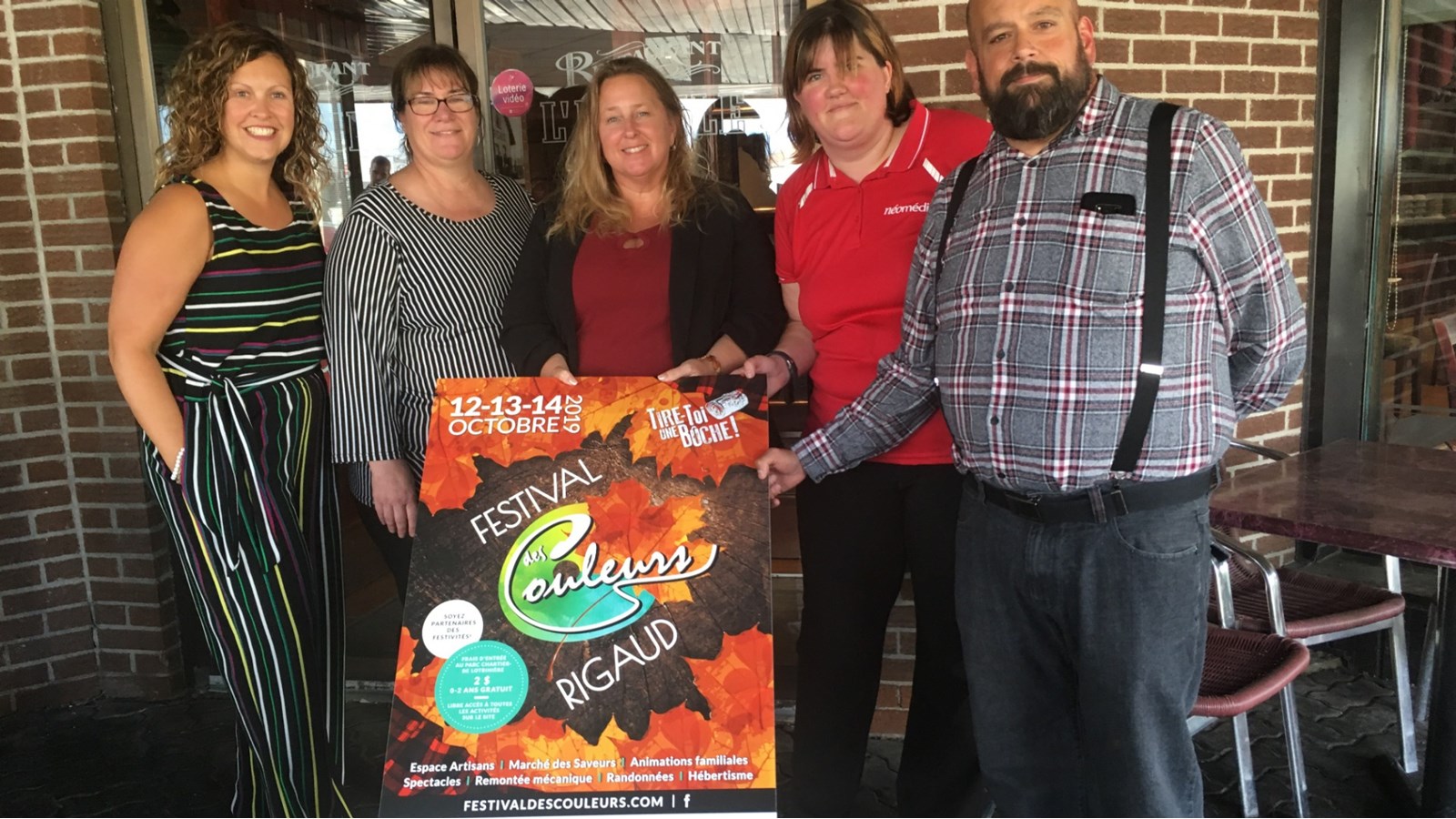Les administrateurs de la Corporation du Festival des couleurs de Rigaud, Véronique Cunche, Isabelle Verdier, Marie-Claude Pilon, Stéphan Fecteau et la directrice général Christiane Lévesque convient les intéressés en grand nombre les 12, 13 et 14 octobre prochains.