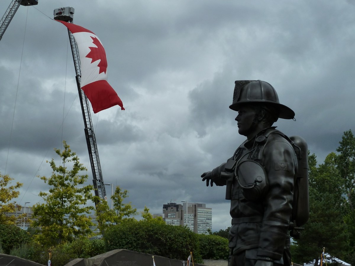 La mémoire d’un pompier de Saint-Lazare, mort en service est commémorée à Ottawa