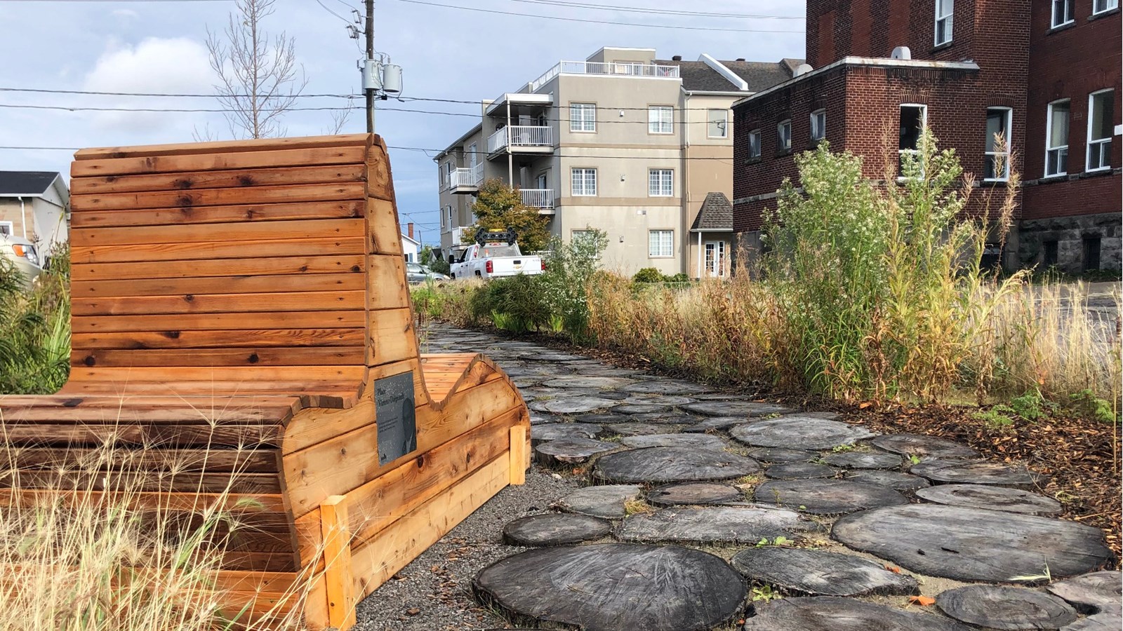 La Place Viateur-Daignault passe du gris au vert