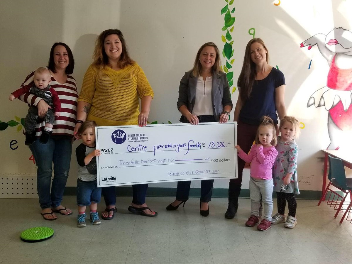 Une troisième édition réussie pour le tournoi de golf annuel du Centre prénatal et jeunes familles