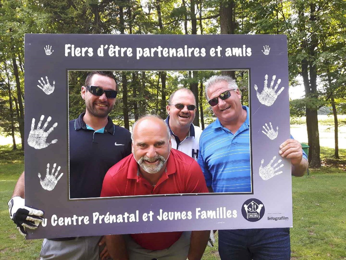 Une troisième édition réussie pour le tournoi de golf annuel du Centre prénatal et jeunes familles