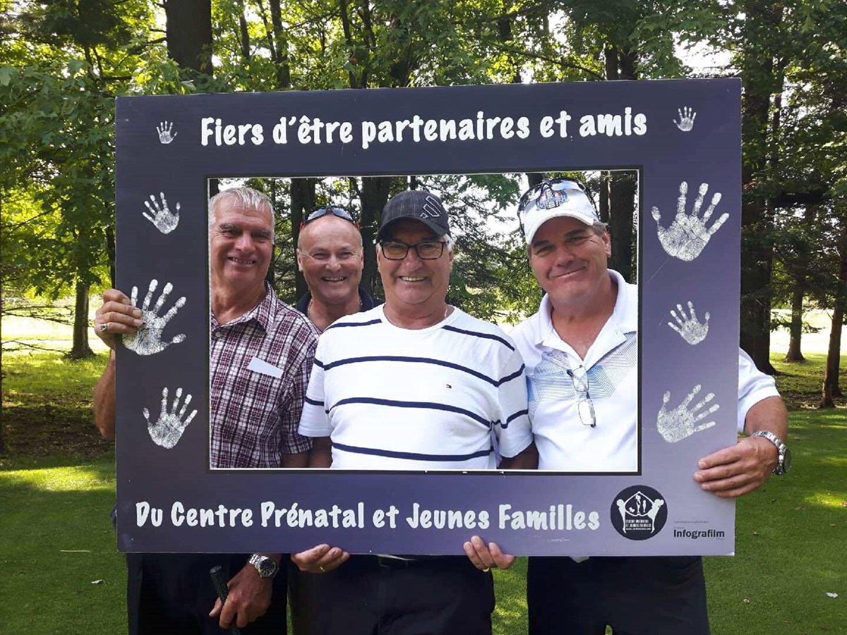 Une troisième édition réussie pour le tournoi de golf annuel du Centre prénatal et jeunes familles