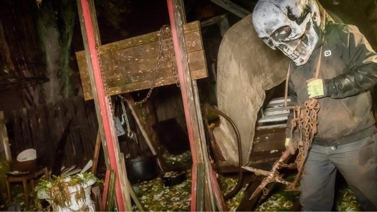 Le Domaine Maudit  propose 14 tableaux répartis sur deux sites aux plus courageux le jeudi 31 octobre et le vendredi 1er novembre 