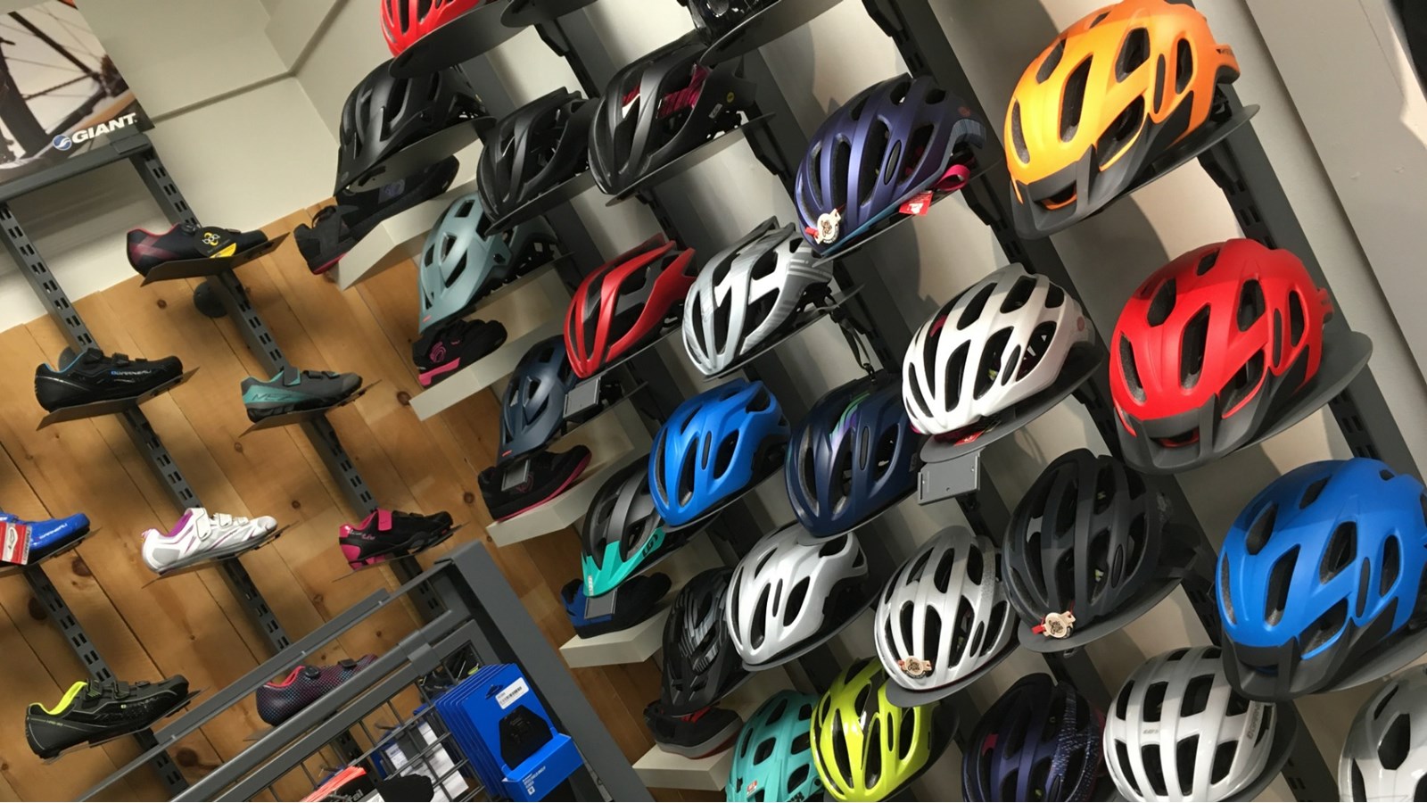 Les propriétaires de D-Chaîné se sont, du même coup, associés au plus grand fabricant de vélo haut de gamme, en devenant Giant Valleyfield.