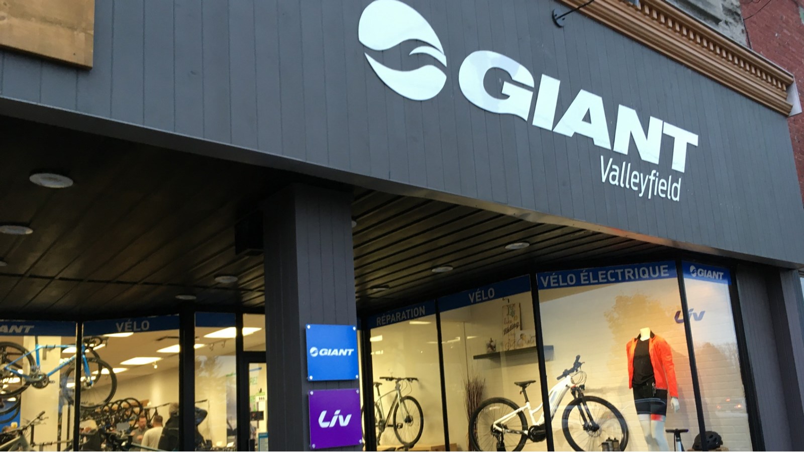Les propriétaires de D-Chaîné se sont, du même coup, associés au plus grand fabricant de vélo haut de gamme, en devenant Giant Valleyfield.